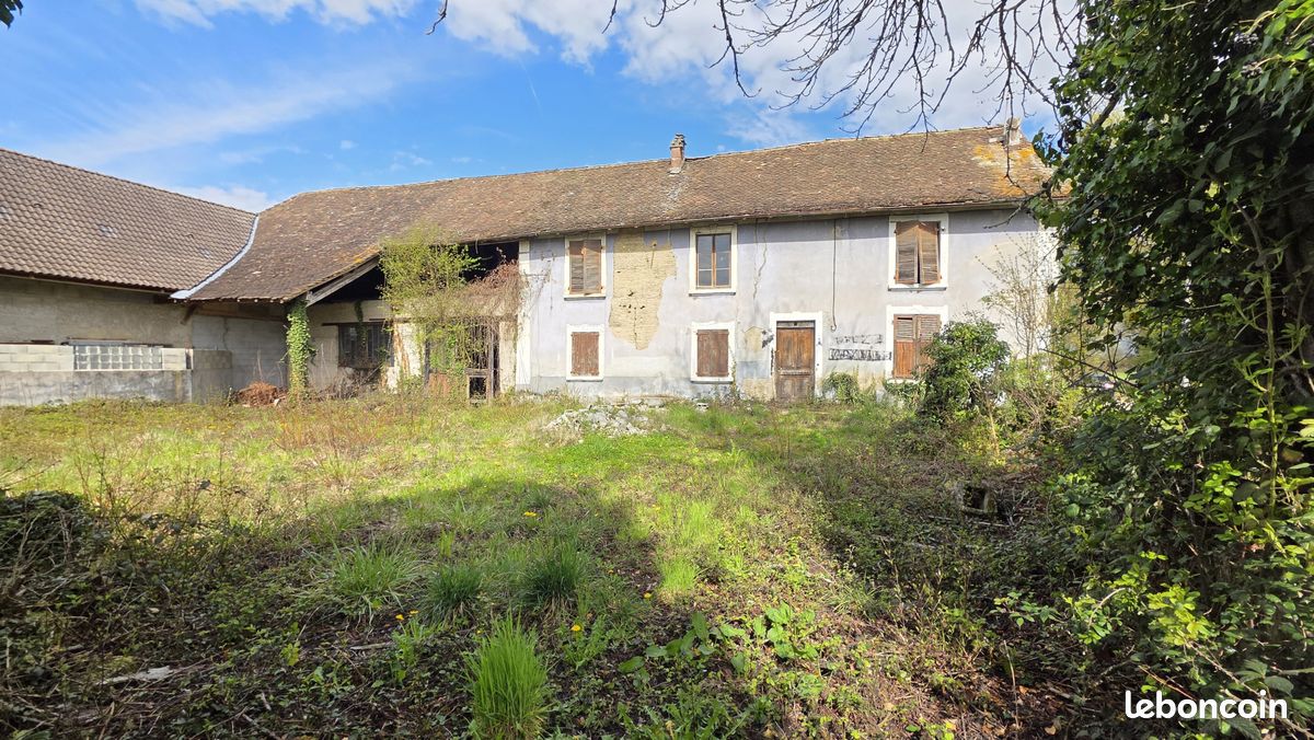 Maison 4 pièces 135 m² · à Le Bouchage · 135 m² · 90 000 €