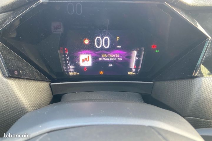DS DS 4 1.5 BLUEHDI 130 EAT8 Cross Rivoli Toit ouvrant Affichage tête haute Carplay Garantie 12 mois (image 12)