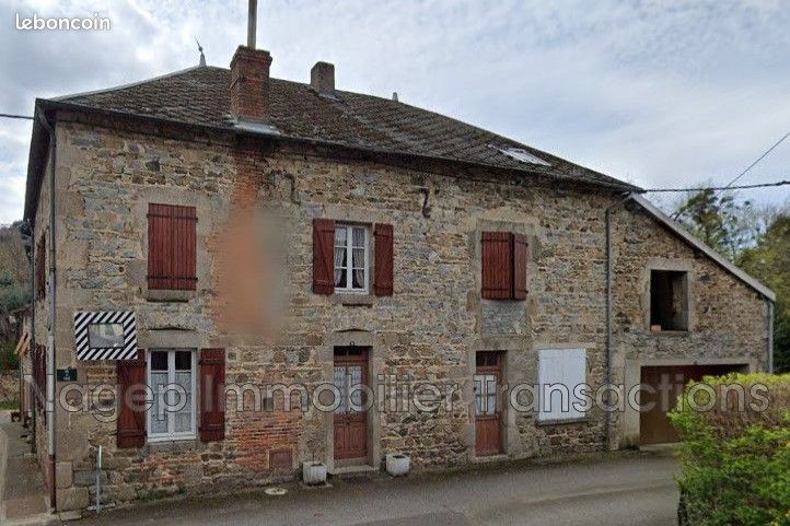 Maison 8 pièces 165 m² · à Ferrières-sur-Sichon · 165 m² · 52 000 €