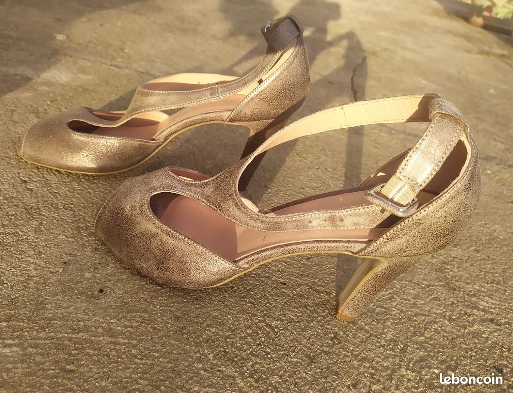 Chaussures Lascarpa neuves (image 1)