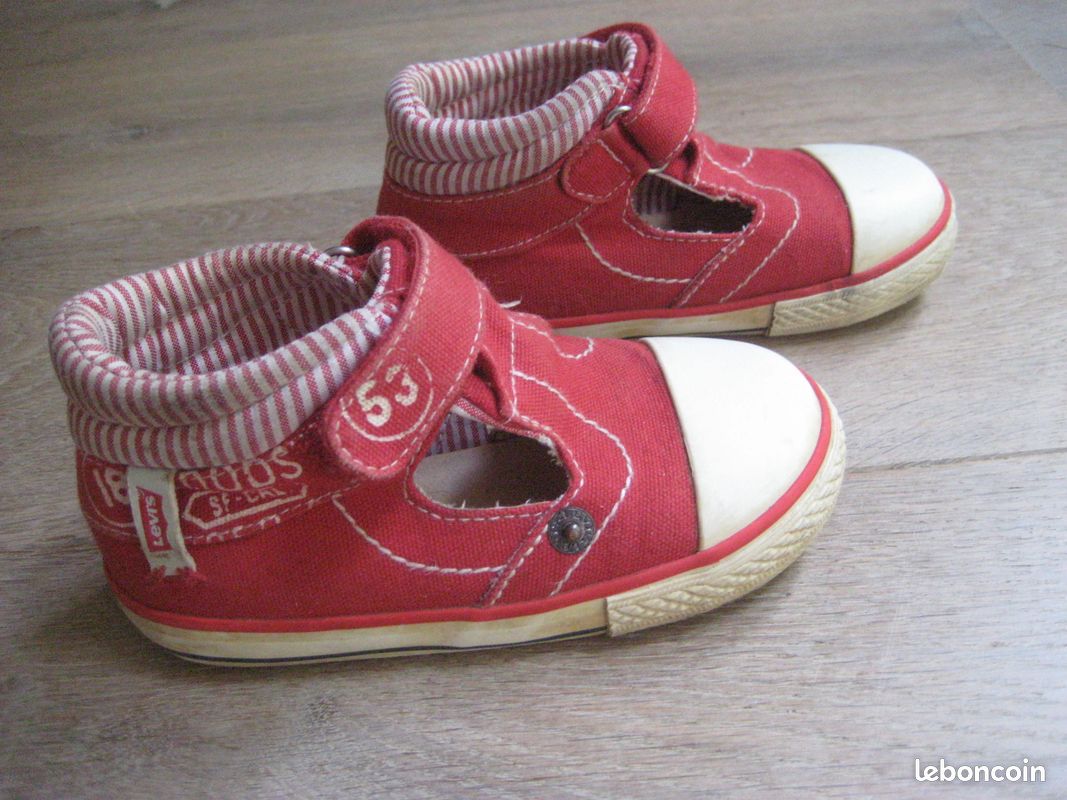 Chaussures en toile Levi's pointure 25 (steph0709) (image 1)