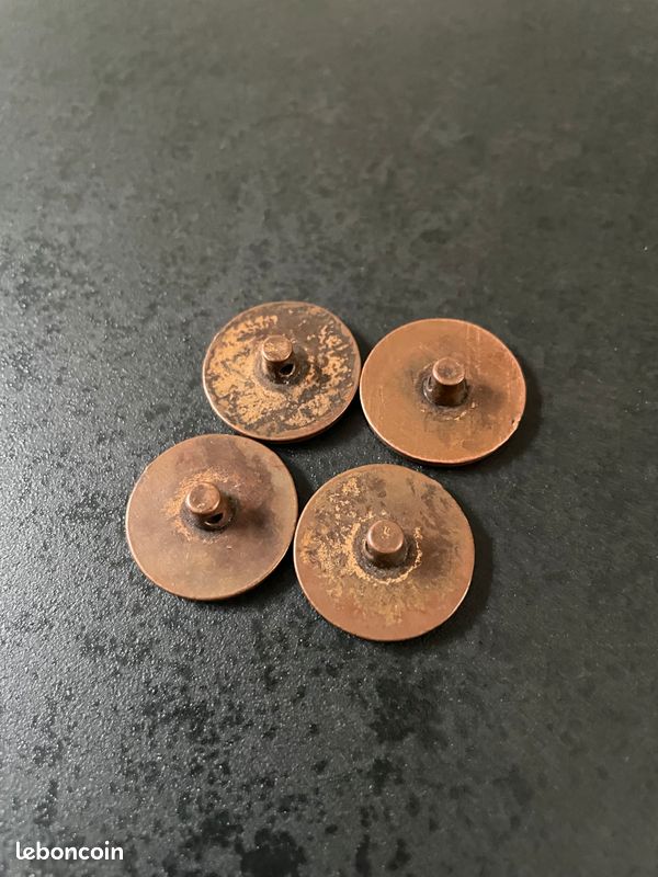 Lot De 6 Boutons Anciens En Métal Forme Cœur Marron - Système Prisonnier - Diam. 1,4 Cm - Réf. 779