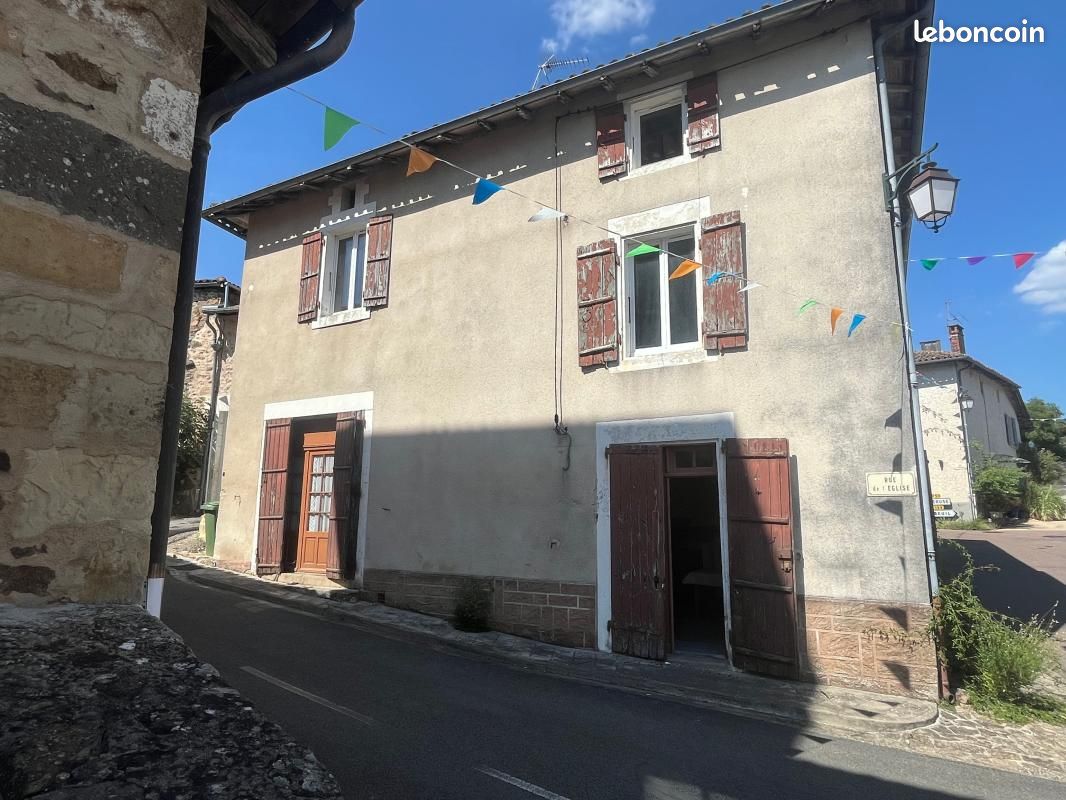 Maison 4 pièces 123 m² · à Terres-de-Haute-Charente · 123 m² · 45 000 €