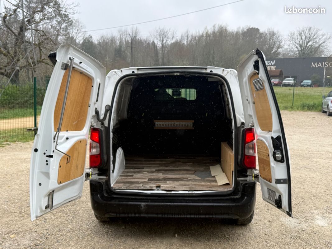 CITROEN BERLINGO Taille M BlueHDi 100 BVM Shine / ENTRETIEN COMPLET (image 4)