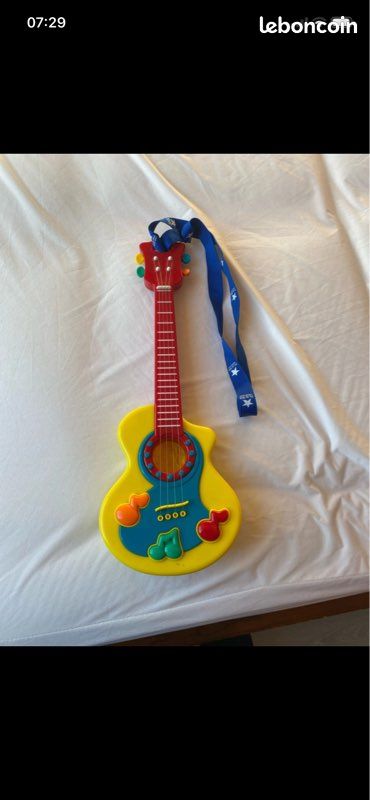 Guitare enfant (image 1)
