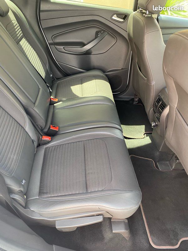 FORD KUGA 1,5 TDCI 120. Boite auto (image 4)