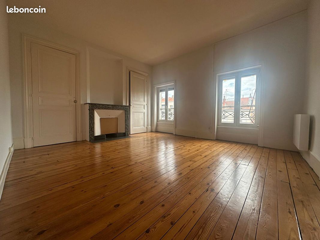 Appartement 5 pièces 101 m² · à Villefranche-sur-Saône · 101 m² · 840 €/mois