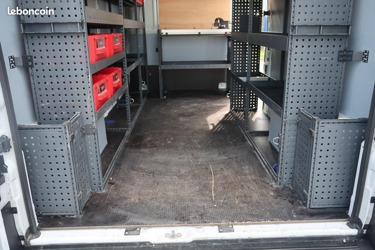 Peugeot BOXER L3H2 2.2 BLUEHDI 165 CV Standard (image 19)