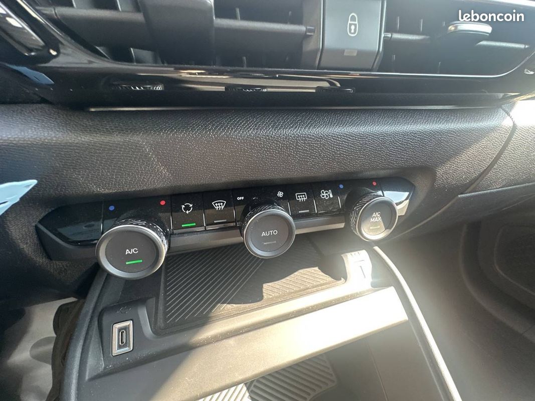 CITROEN e-C4 136 ch Automatique Feel Pack (image 14)