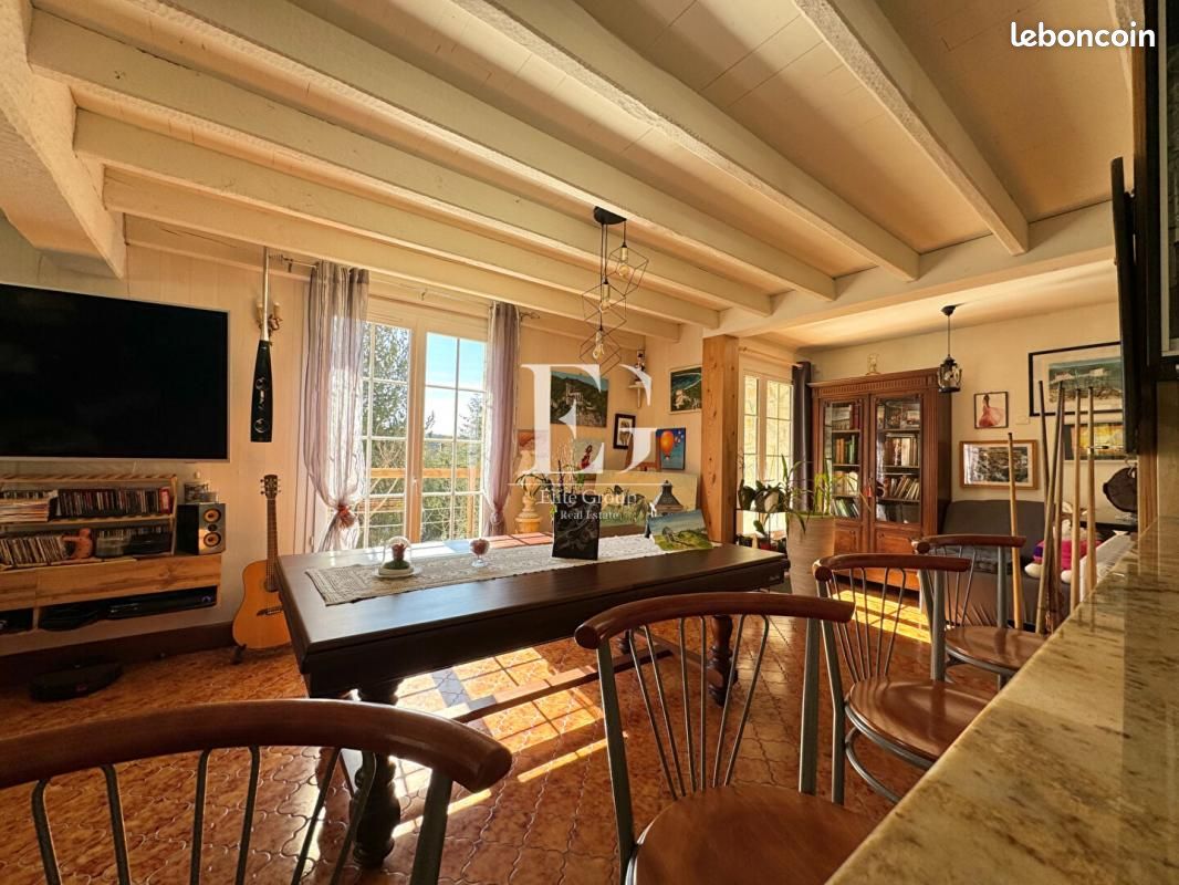 Maison 9 pièces 283 m² - Torsac 16410 (image principale 4)