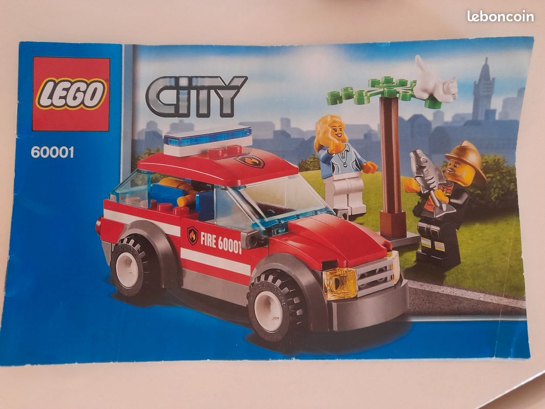 LEGO CITY 60001 La voiture du chef des pompiers COMPLET HA77 (image 7)