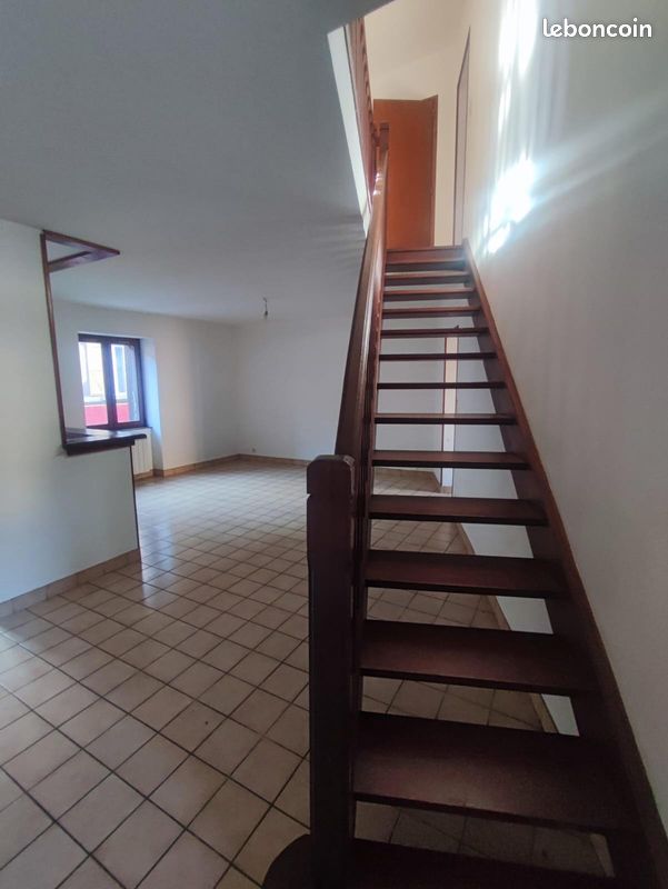Appartement 3 pièces 70 m² · à Decazeville · 70 m² · 480 €/mois