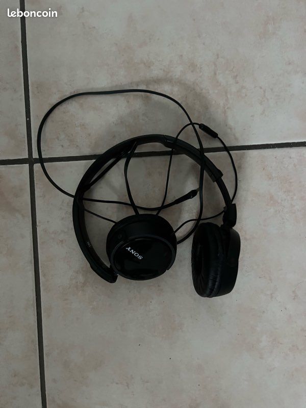 Casque filaire Sony oreille droite marche pas avec micro (image 1)