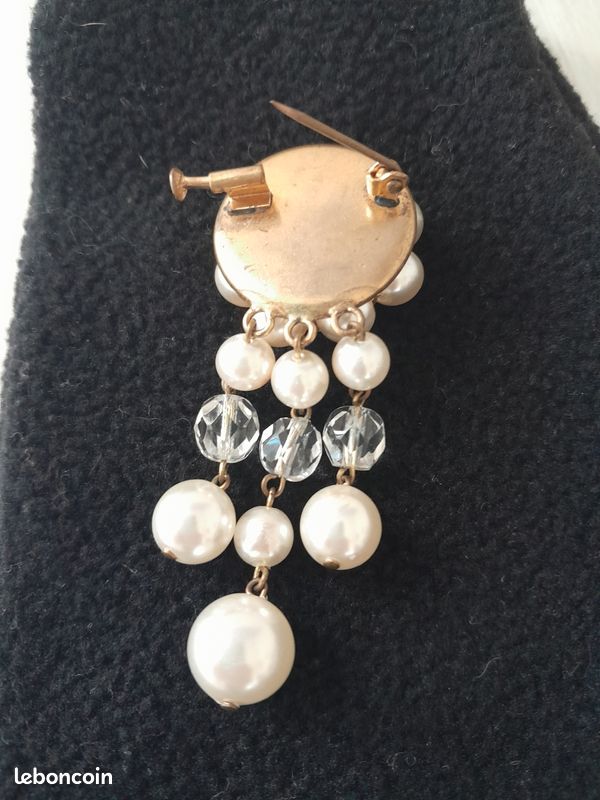 Broche Style Créateur #5 Avec Breloques - Bijou Fantaisie élégant - Neuf Avec étiquettes