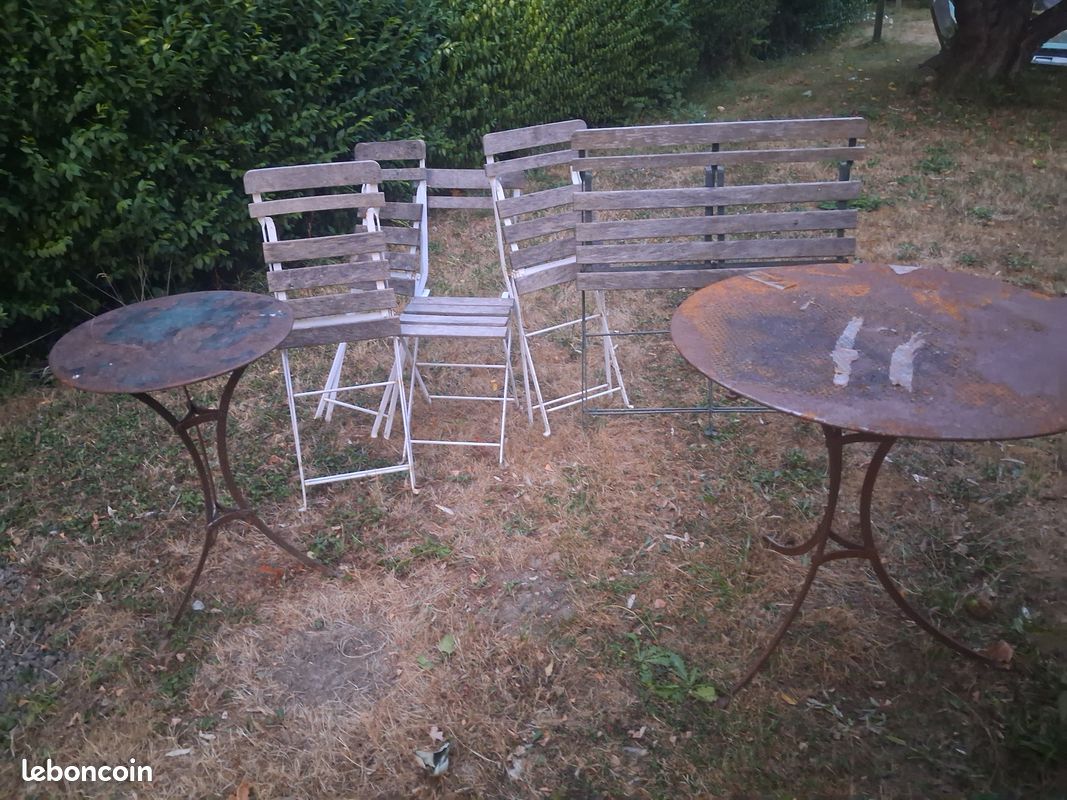 Lot de 5 chaise de bistro et sa table ronde (image 1)