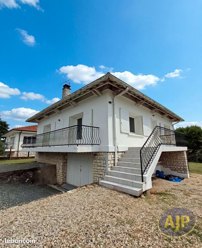 Maison 4 pièces 99 m² · à Pons · 99 m² · 880 €/mois