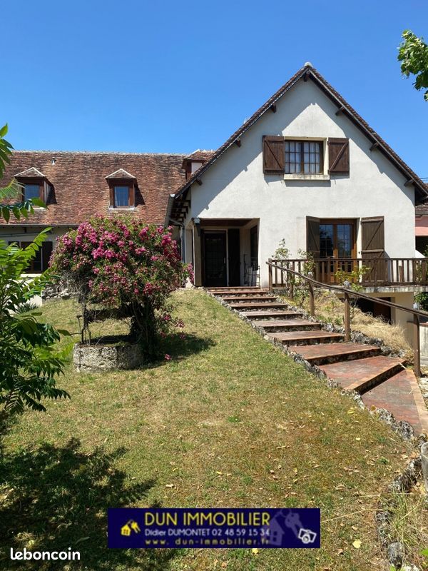 Maison 8 pièces 262 m² · à Dun-sur-Auron · 262 m² · 139 000 €