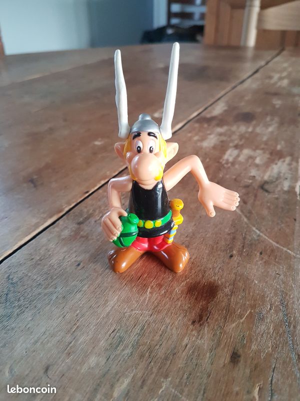 Figurine Asterix mc donald's 2002 (image 1)