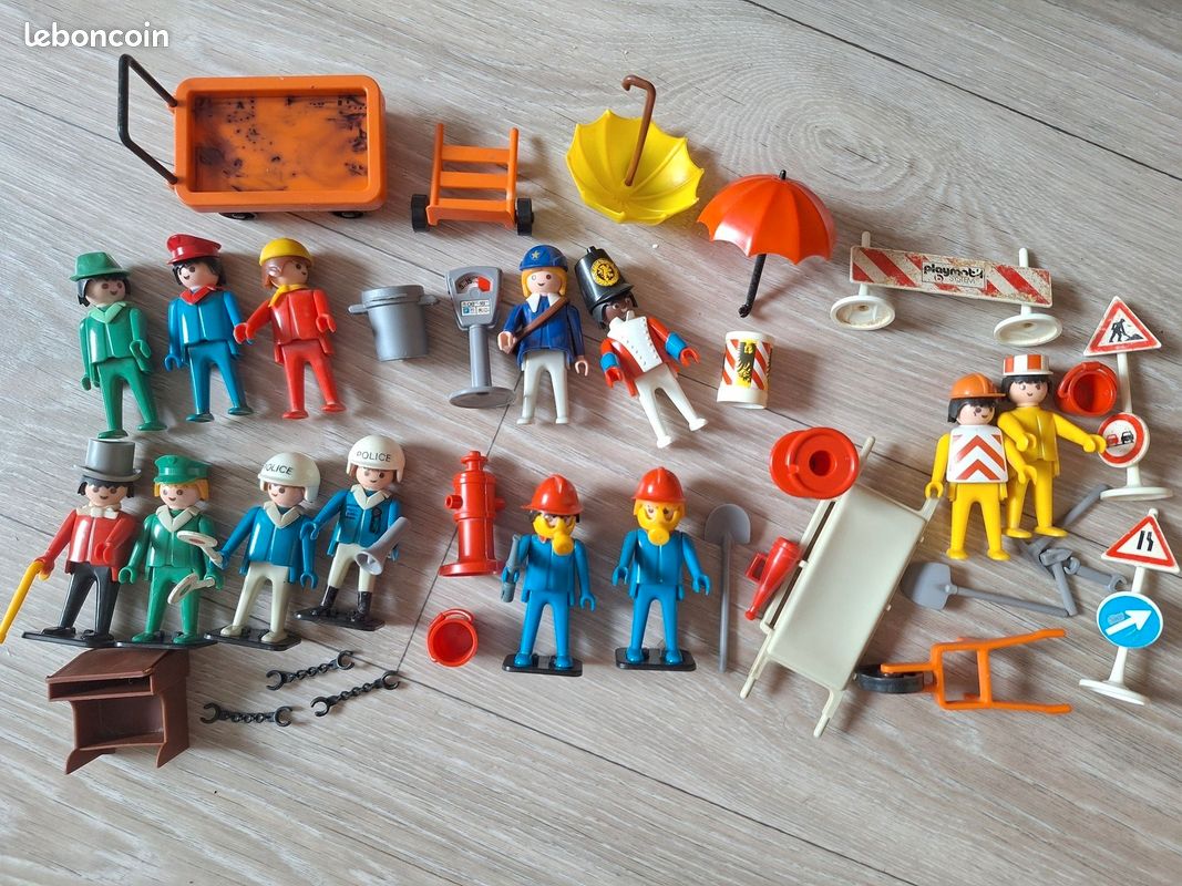 Lot de 13 playmobil vintage année 70 (image 1)