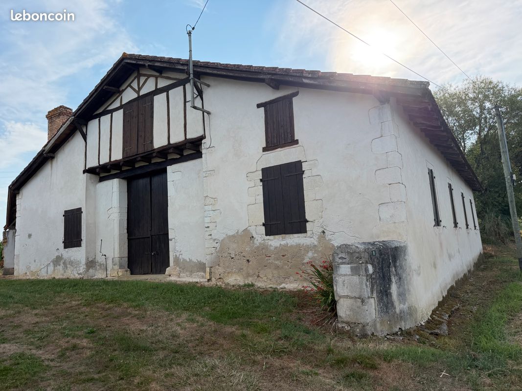 Maison 5 pièces 300 m² · à Pouillon · 300 m² · 180 000 €
