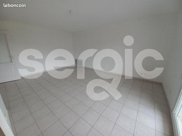 https://img.leboncoin.fr/api/v1/lbcpb1/images/ab/d2/47/abd2478c600a7c2667bd3d345140be472c34faa8.jpg?rule=ad-image