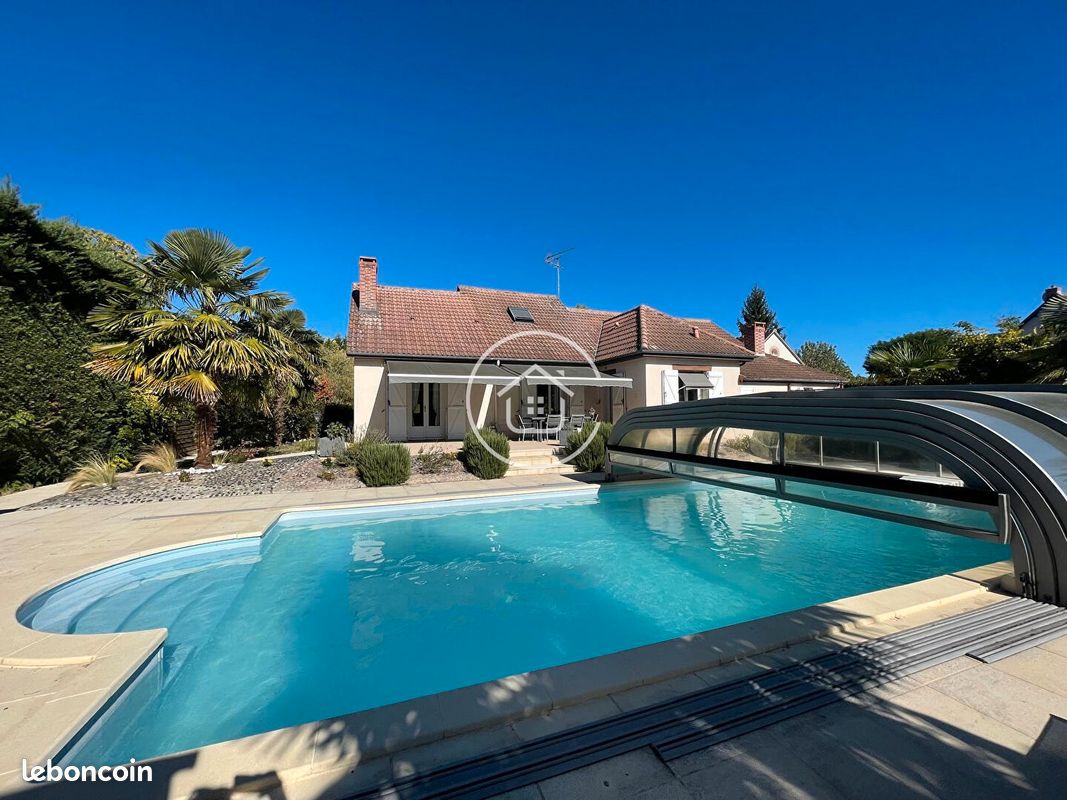 Maison 7 pièces 234 m² · à Chailles · 234 m² · 462 000 €