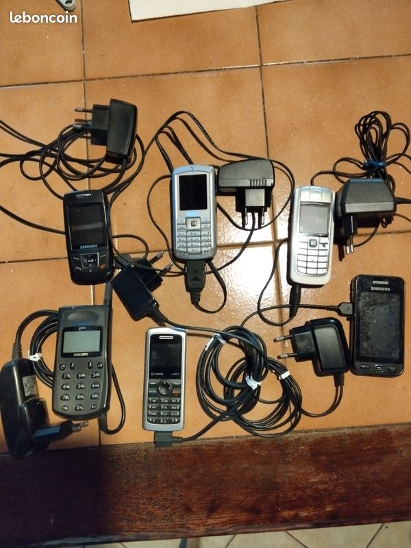Ancien téléphone portable (image 1)