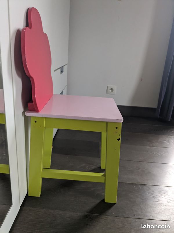Magnifique bureau coloré avec chaise pour enfant (image 5)