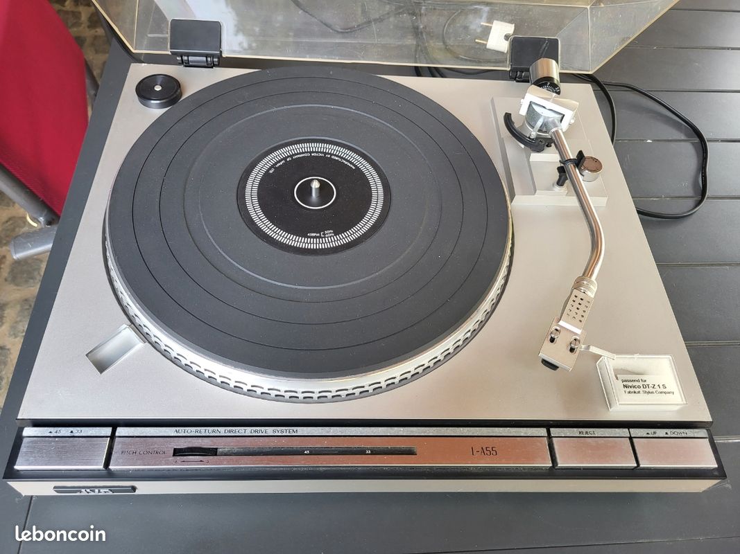 Platine Vinyle JVC L-A55 SILVER AUTO RETURN DIRECT DRIVE SYSTEM Platine Vinyle JVC L-A55 SILVER AUTO RETURN DIRECT DRIVE SYSTEM