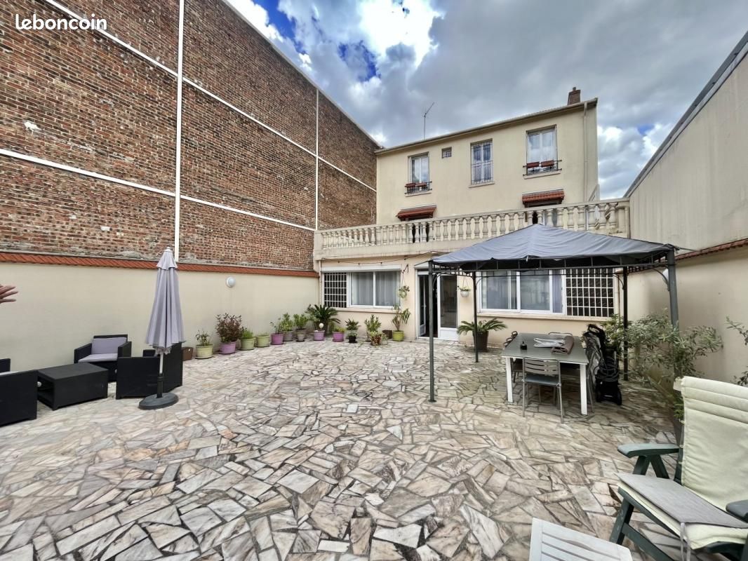 Maison 10 pièces 230 m² · à Bagnolet · 230 m² · 990 000 €