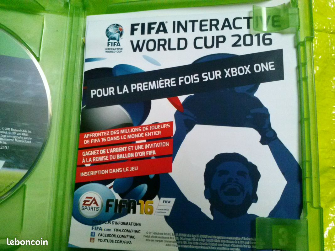 Jeu Xbox One Fifa 2016 (boîte + docu) (image 14)