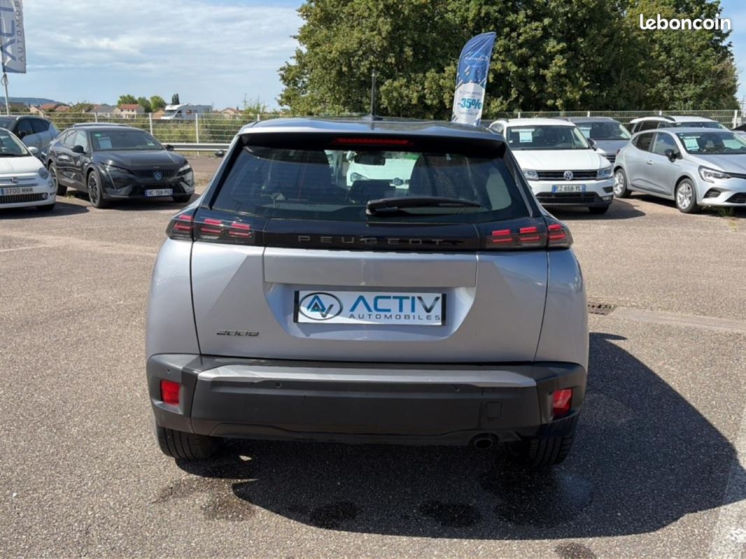 PEUGEOT 2008 1.2 100 style (image 6)