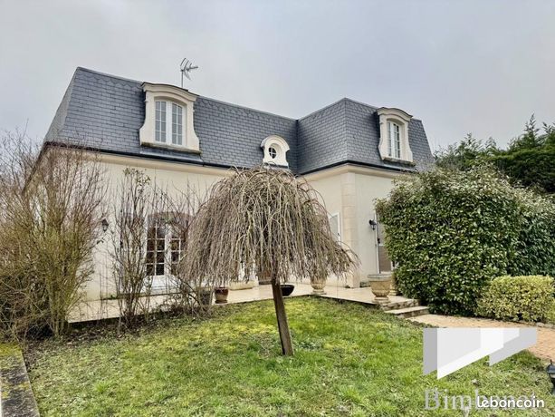 Maison 6 pièces 261 m²