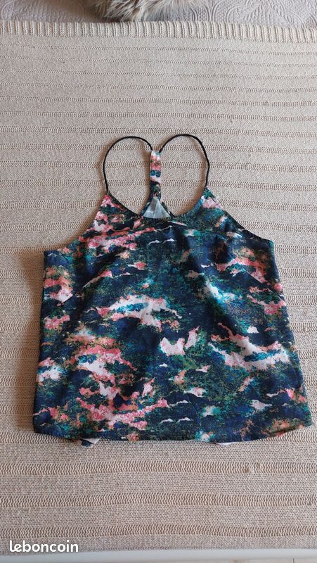 Haut femme taille 36 h&m en polyester couleur voir photos (image 1)