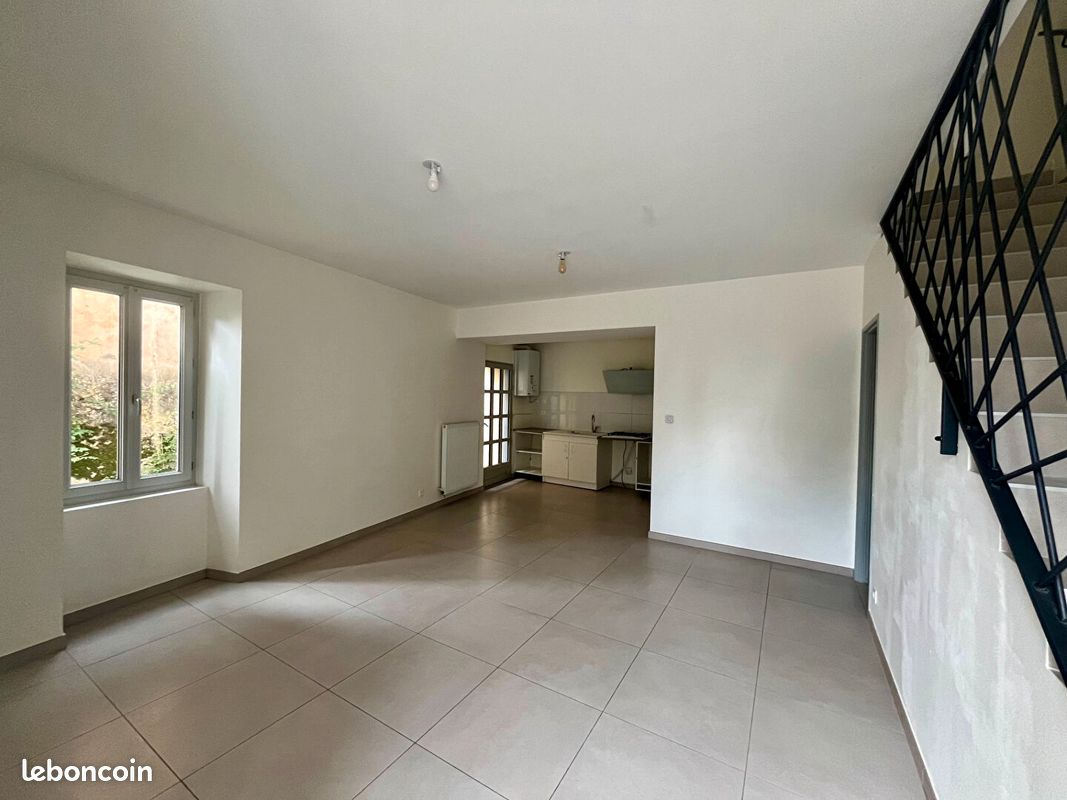 Maison 3 pièces 92 m² · à Le Teil · 92 m² · 800 €/mois