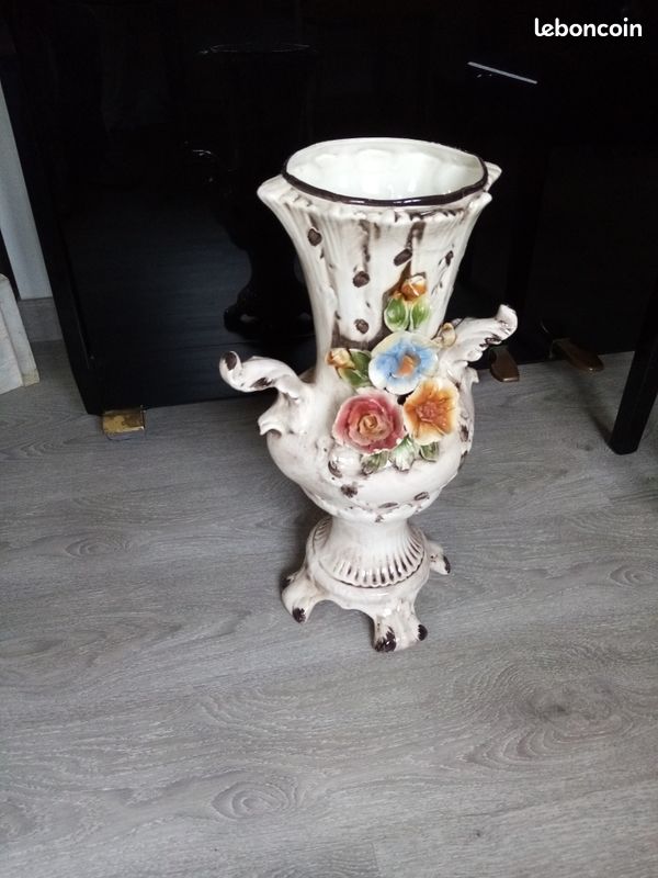 Ancien grand vase en céramique Italie Capodimonte (image 1)