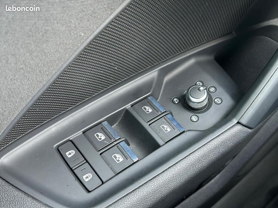AUDI A3 SPORTBACK 35 TDI 150 S tronic 7 Business line (image 26)
