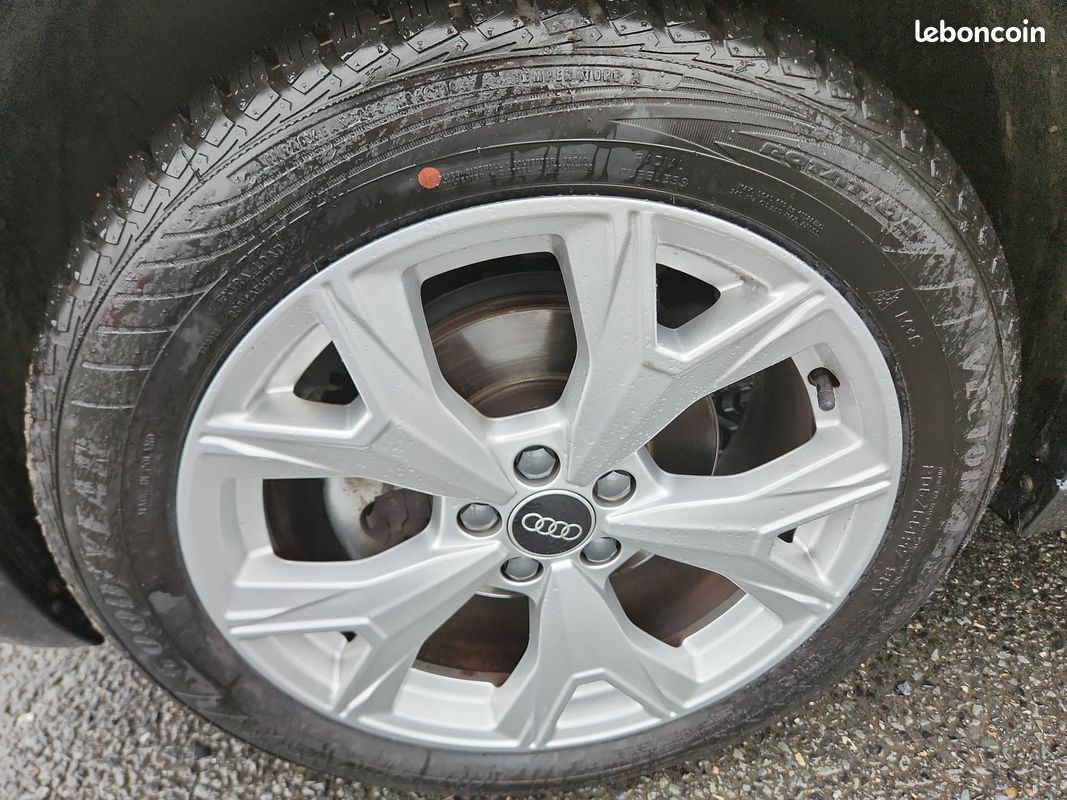 AUDI A1 Allstreet 30 TFSI 110 ch S tronic 7 Design (image 9)