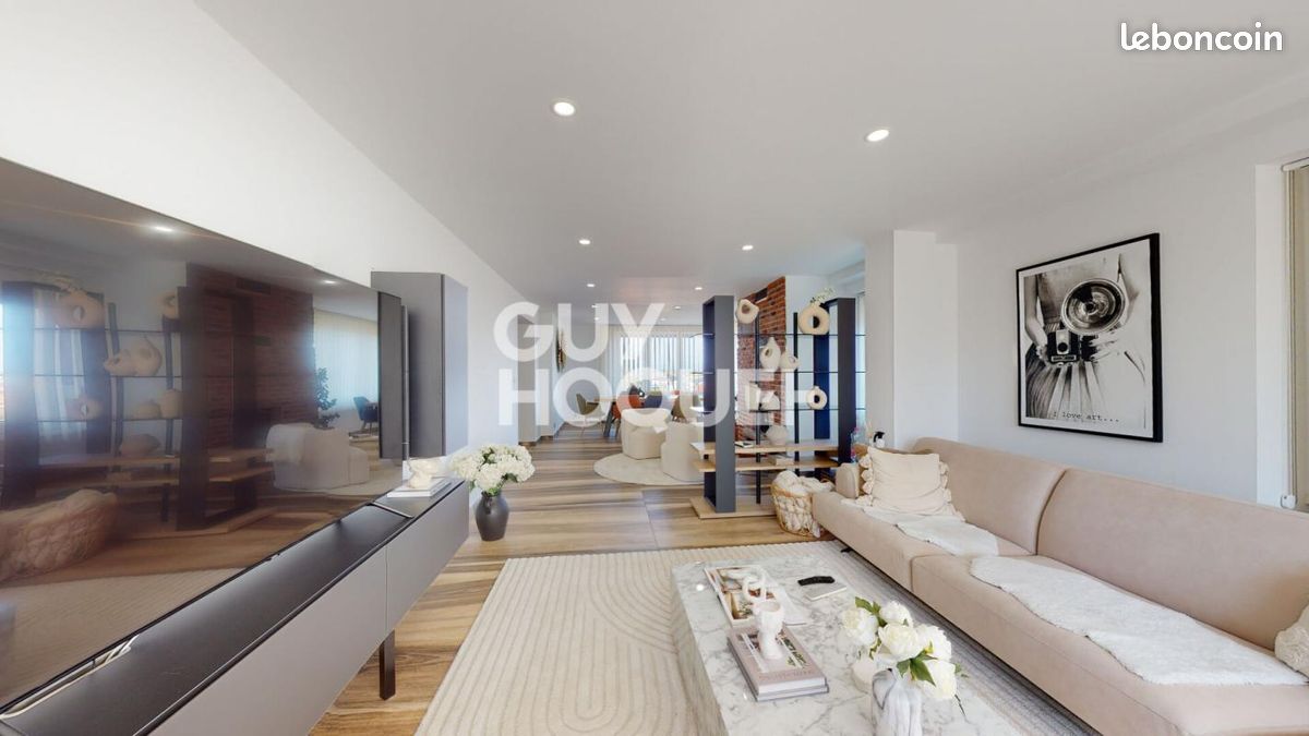 Maison 10 pièces 450 m² · à Pfastatt · 450 m² · 930 000 €