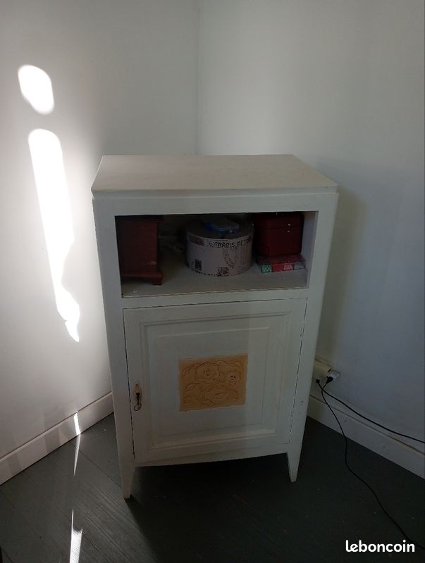 Meuble de rangement (image 1)