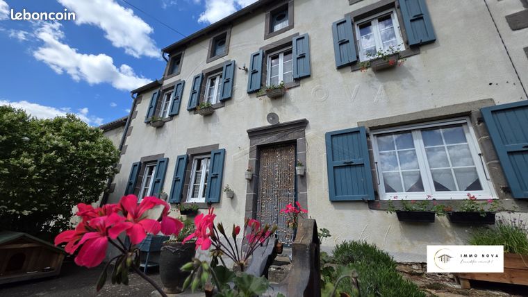 Maison 7 pièces 245 m²