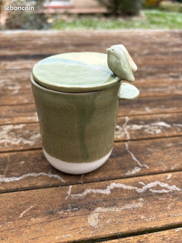 Mug artisanal avec couvercle (image 1)