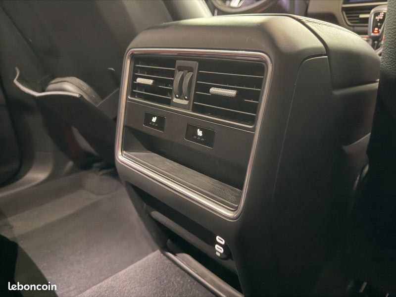 Porsche CAYENNE COUPE (9YB) 4.0 V8 680CH TURBO S E-HYBRID*PCCB*ECRANS ARRIÈRES*20KE d'options (image 9)
