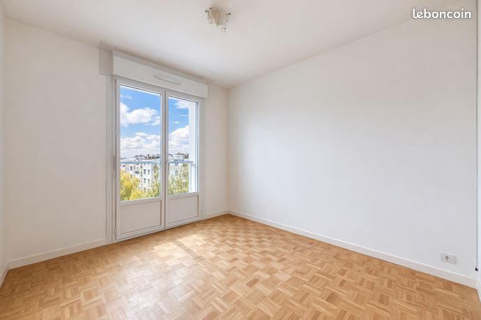 Appartement 4 pièces 77 m² — 8