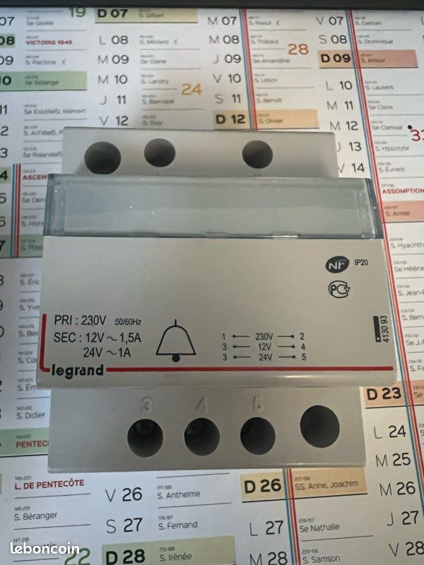 Legrand - Transformateur NEUF Sonnerie 230V vers 24V à 12V Réf : 413093 (image 1)