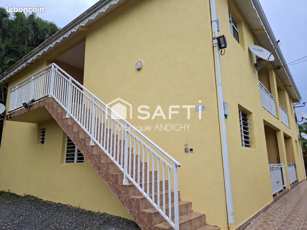 Immeuble 200 m² · au Marigot · 200 m² · 594 000 €
