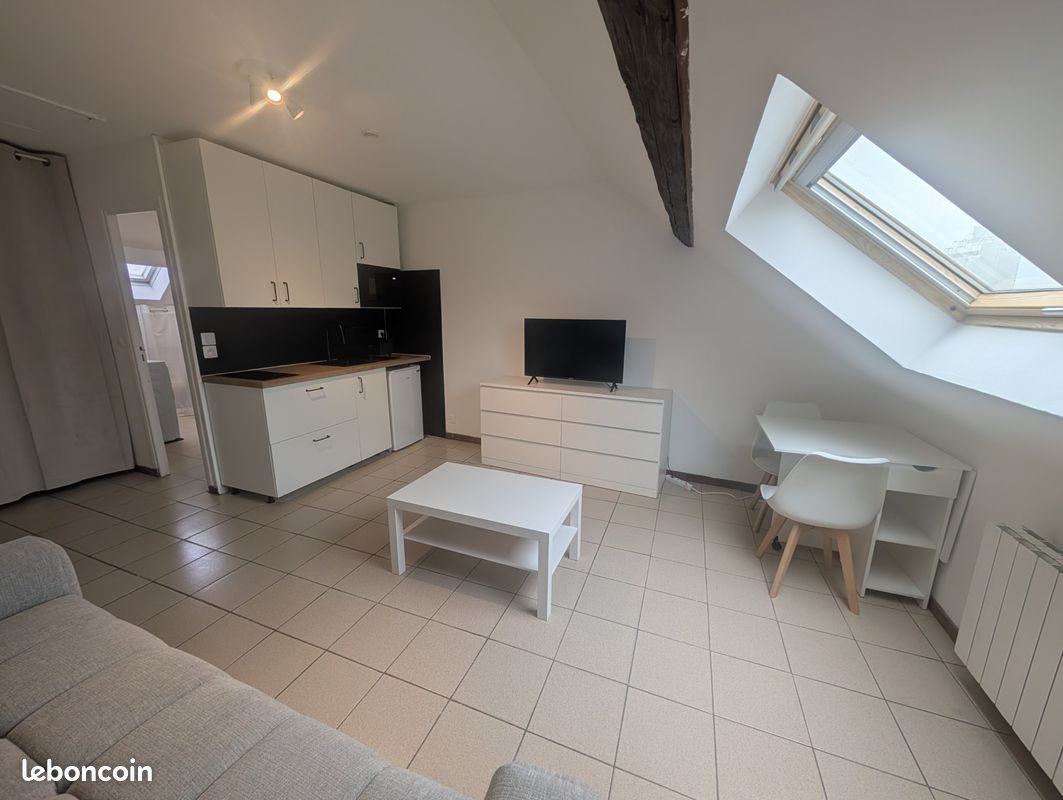 Appartement 1 pièce 19 m² · à Pontoise · 19 m² · 710 €/mois