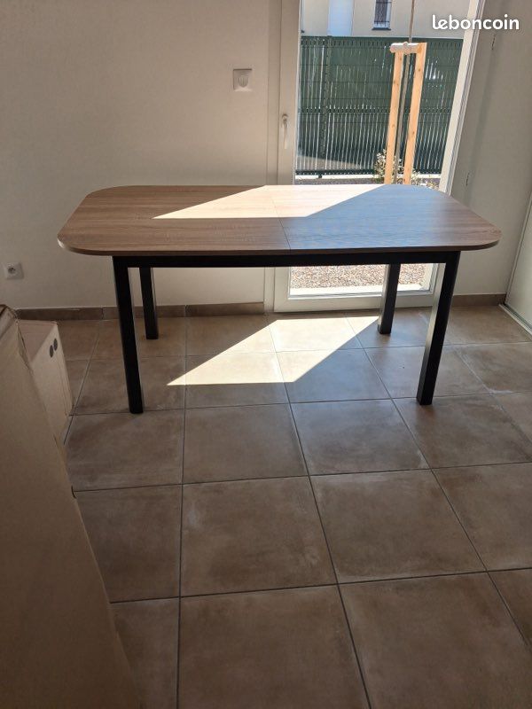 Table a mangé (image 1)