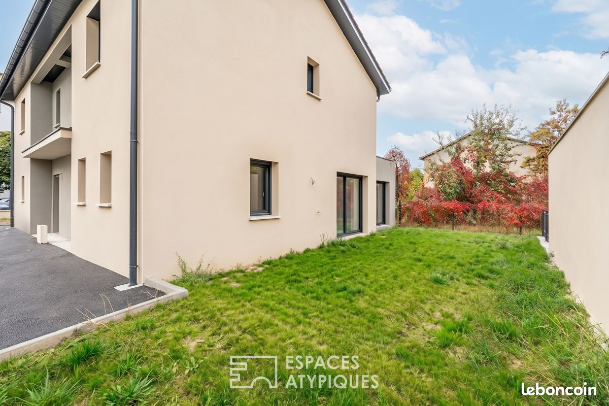 Maison 5 pièces 109 m² · à Villefranche-sur-Saône · 109 m² · 350 000 €