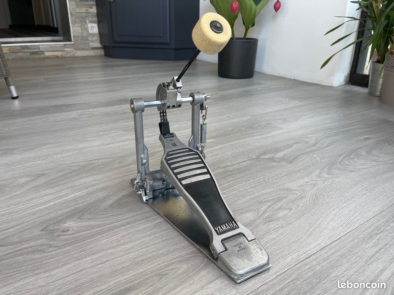 Pied de grosse caisse Yamaha entièrement révisé (image 2)